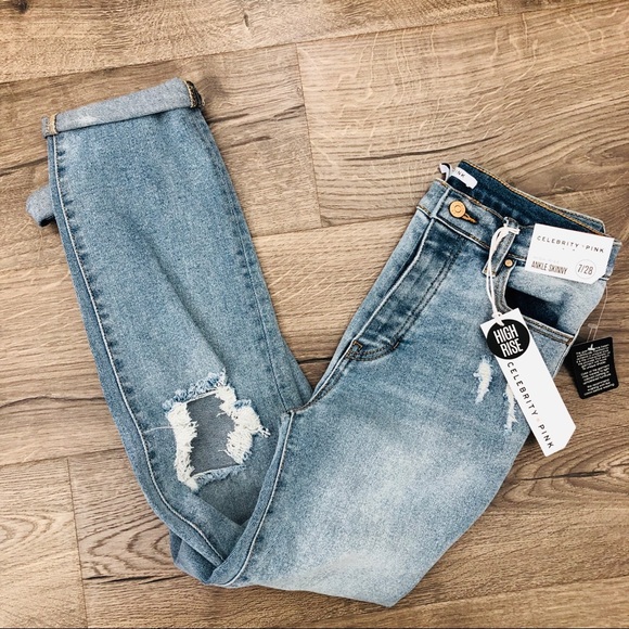 CELEBRITY PINK High Rise MOM jean - Picture 7 of 8